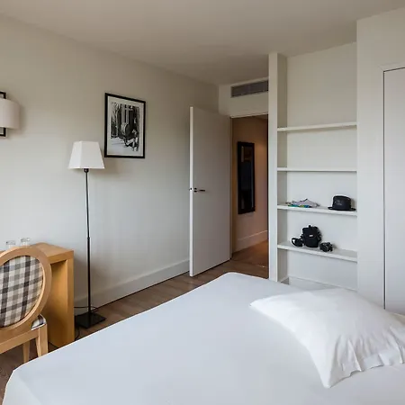 فندق Delos - Ile De Bendor 4*