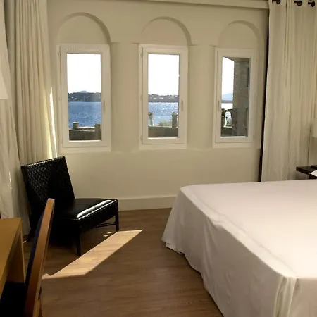 فندق Delos - Ile De Bendor 4*