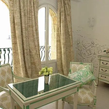 Delos - Ile De Bendor Hotel 4*